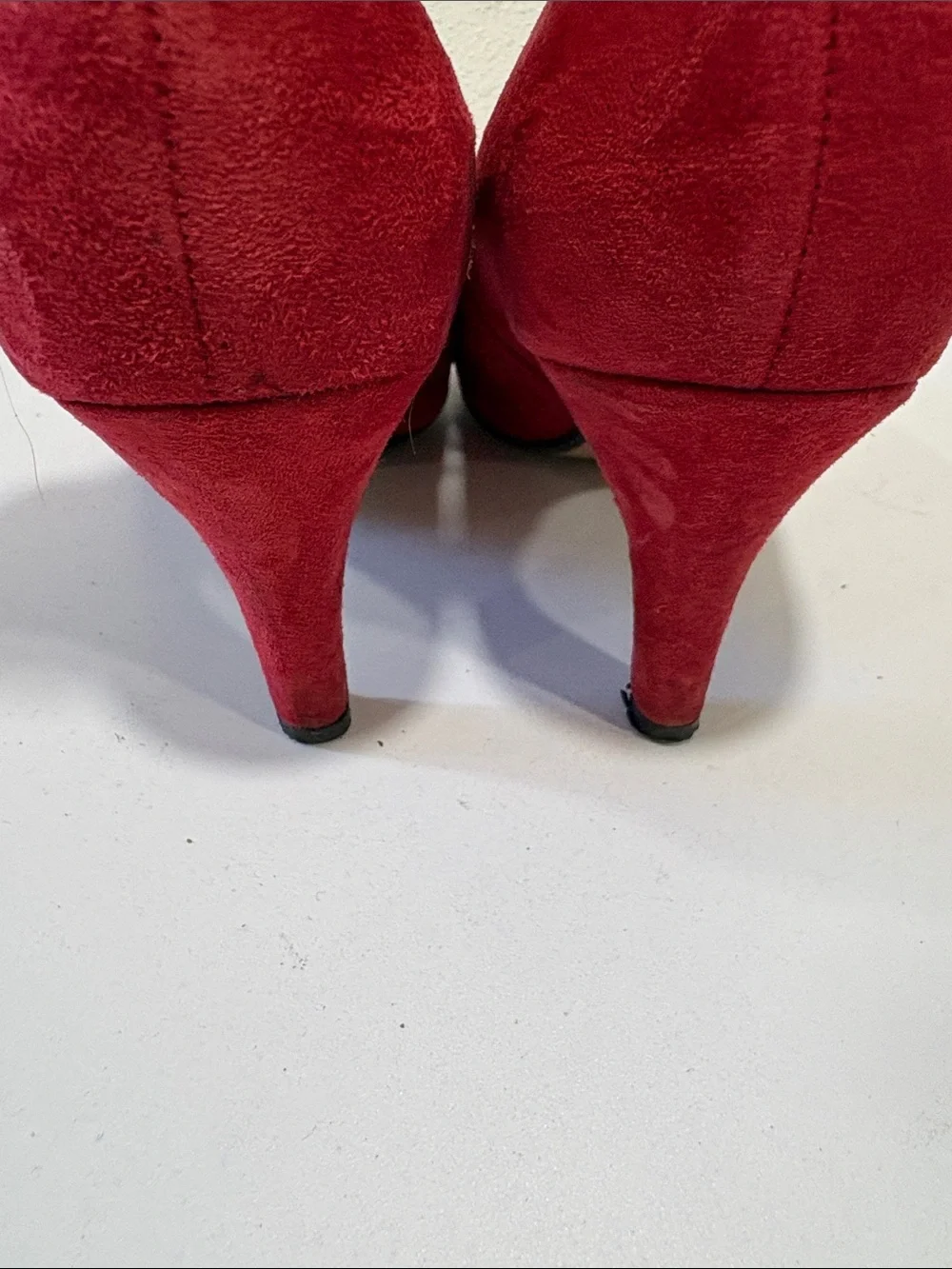 Clarks Women's Red Suede Mid Heel Pumps